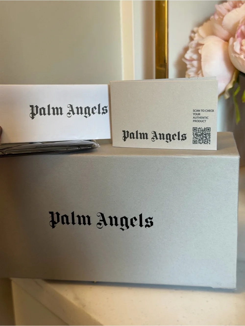 Palm Angels NIB Pink shades new in Brown Suede Sunglasses Case GIFTABLE